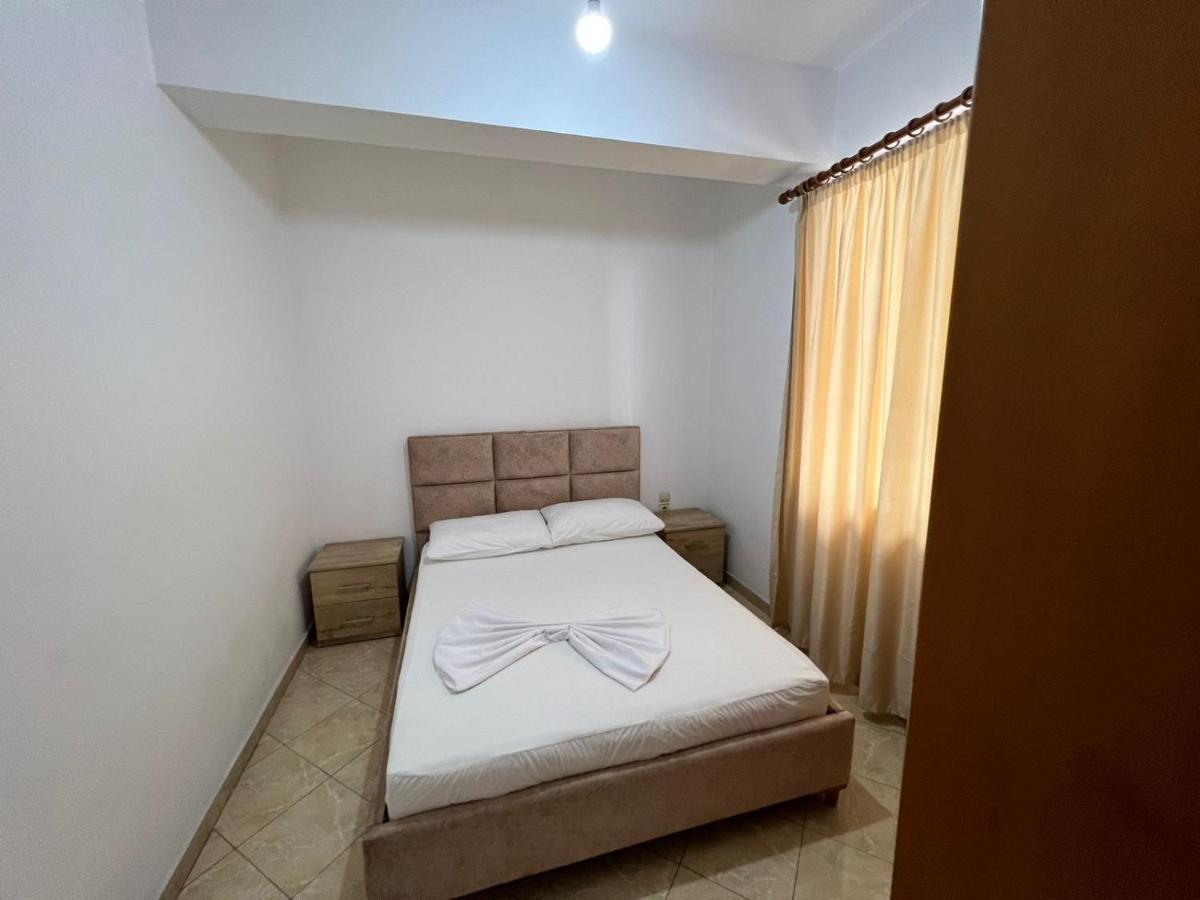 Alex Apartments Sarande Exterior photo