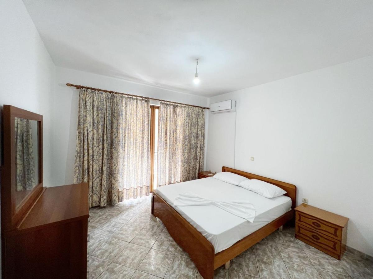 Alex Apartments Sarande Exterior photo
