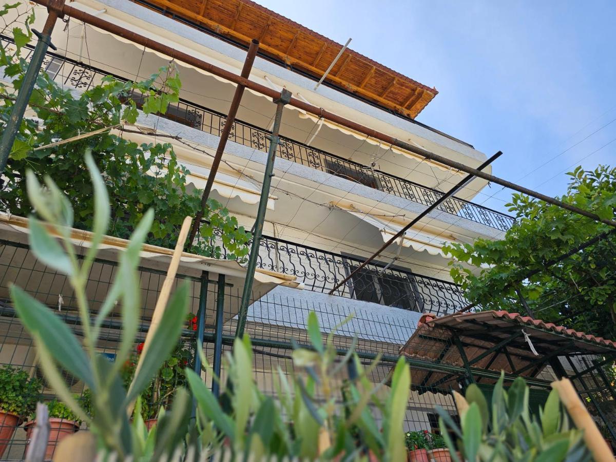 Alex Apartments Sarande Exterior photo