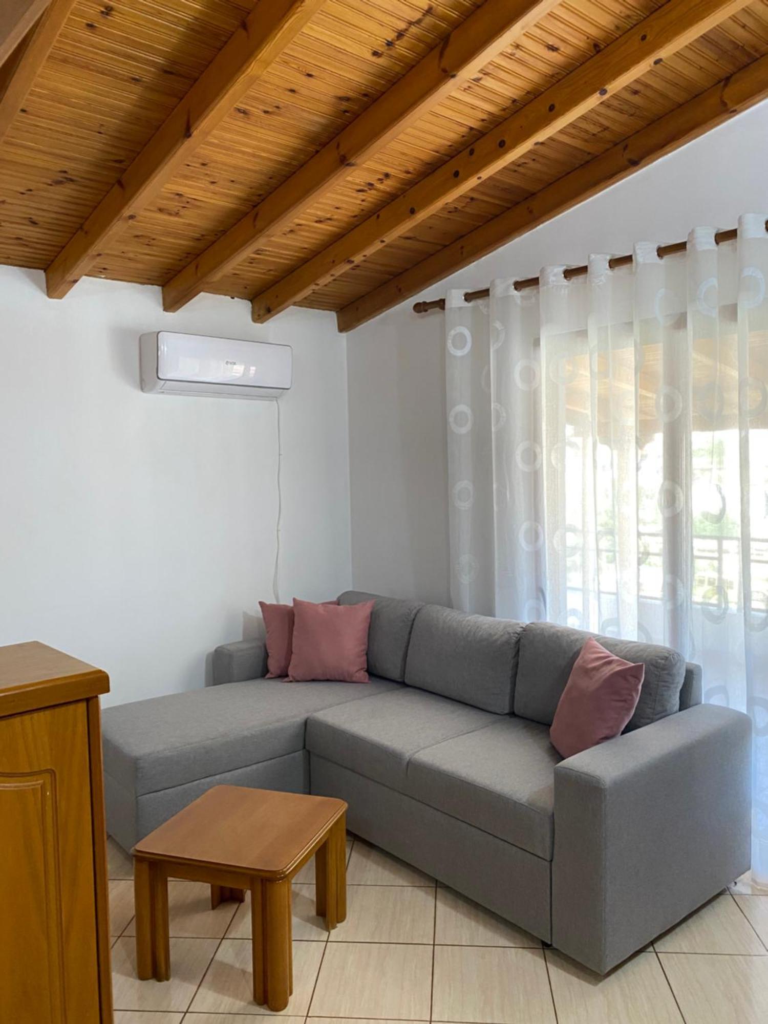 Alex Apartments Sarande Room photo